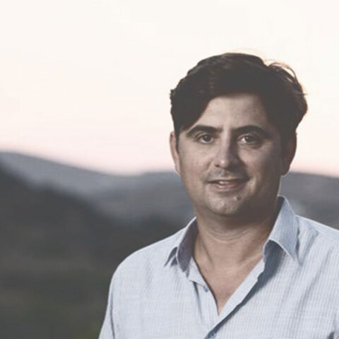 Podcast Εσύ με τι ασχολείσαι; | Σπύρος Ζουμπούλης: Κάθε μπουκάλι κρασί κουβαλά μέσα του μια ιστορία