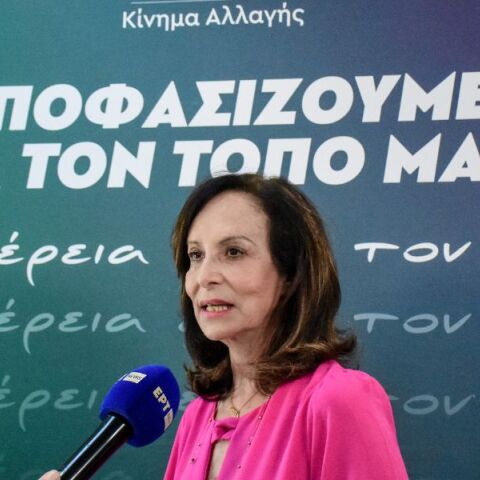 Η Άννα Διαμαντοπούλου αποδομεί το «μεταρρυθμιστικό αφήγημα Μητσοτάκη», αναφερόμενη σε αποτυχία, αναξιοκρατία και πολιτική συγκάλυψη στο σκάνδαλο ΟΠΕΚΕΠΕ