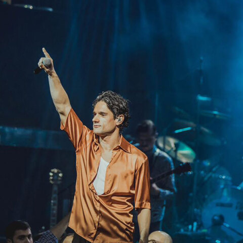 Κερδίστε προσκλήσεις για τη συναυλία του Πάνου Βλάχου στο Βεάκειο