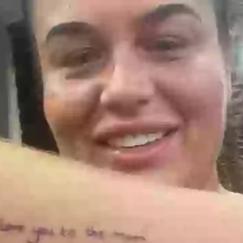 Η γυναίκα που κατηγορείται ότι άφησε πίσω της το χάος σε δωμάτιο ξενοδοχείου στην Αττάλεια