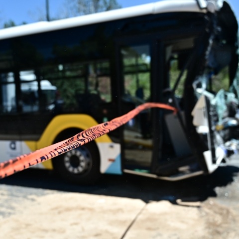 Το δεύτερο λεωφορείο που έπεσε πάνω στο προπορευόμενο στη Βούλα