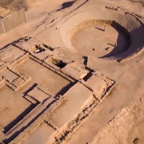 Περού: Αρχαιολόγοι ανακάλυψαν την Πενίκο, πόλη 3.500 ετών που συνέδεε ακτές, βουνά και ζούγκλα, ρίχνοντας φως στον πολιτισμό της Καράλ.