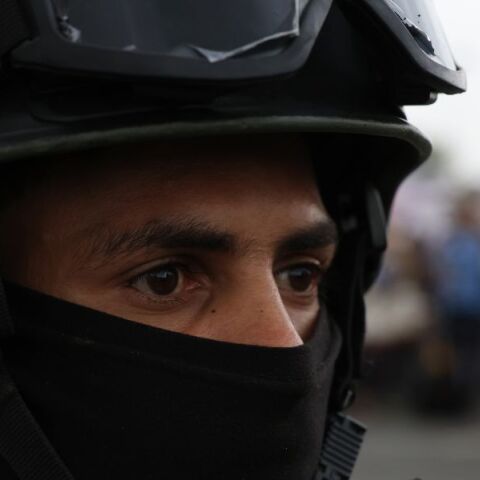 Οι Χούθι έπληξαν το ελληνόκτητο «Magic Seas» στην Ερυθρά Θάλασσα, λέγοντας πως είχε δέσει σε ισραηλινό λιμάνι - Κίνδυνος βύθισης του πλοίου