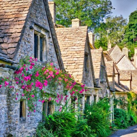 Μπάιμπερι: Το ωραιότερο χωριό της Βρετανίας