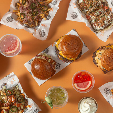 Podcast Taste Μakers by efood: Νικόλας Ράπτης και Ηλίας Μπόγδανος μιλούν για το The Burger Dudes