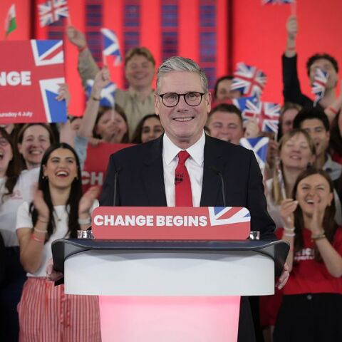 Ένας χρόνος κυβέρνηση Εργατικών: Ακροβατώντας με το χάος