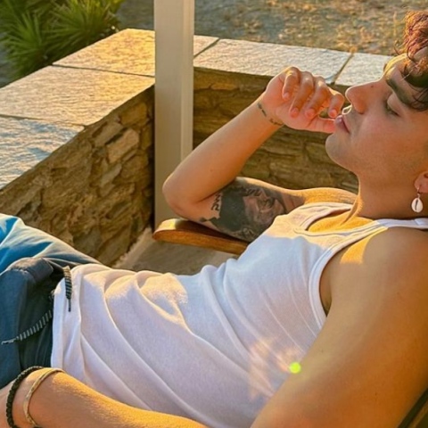 Ο τραγουδιστής Kira May Cry μιλάει για τα δικά του Χανιά