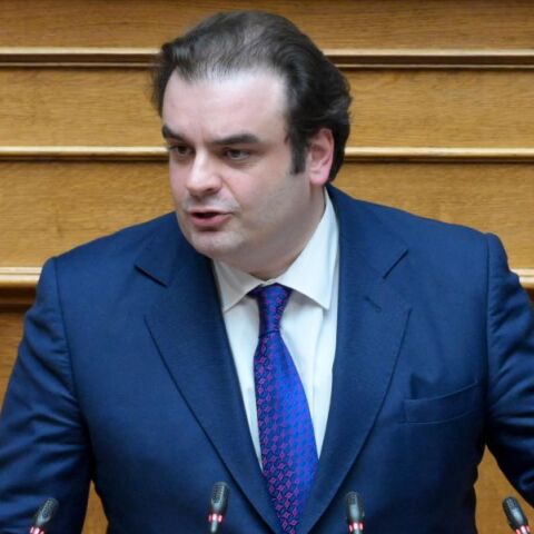 Η απάντηση Πιερρακάκη στους υπαινιγμούς Χαρίτση για τα ψηφιακά έργα: Δεν είστε μόνο συκοφάντες, είστε και αδιάβαστοι
