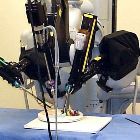 Ρομπότ-χειρουργοί αφαίρεσαν χοληδόχους κύστεις χωρίς ανθρώπινη βοήθεια - Ανοίγει ο δρόμος για δοκιμές σε ανθρώπους εντός δεκαετίας.