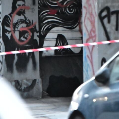 Εξάρχεια: Εντοπίστηκε ύποπτο αντικείμενο -  Σπεύδει το ΤΕΕΜ