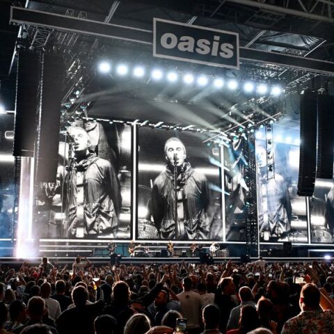 Φωτογραφικά πρακτορεία μποϊκοτάρουν την περιοδεία Oasis λόγω αυστηρών όρων για τα δικαιώματα χρήσης των εικόνων μετά από ένα έτος.