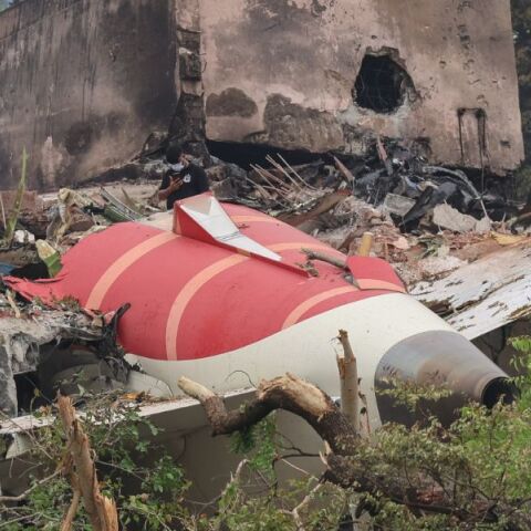 Air India: Χάος στο πιλοτήριο, οι διακόπτες καυσίμου έσβησαν λίγο πριν από τη συντριβή - Η προκαταρκτική έκθεση