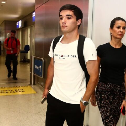 Έφτασε στην Ελλάδα ο Νασιμέντο: Είμαι έτοιμος να παίξω στο Champions League