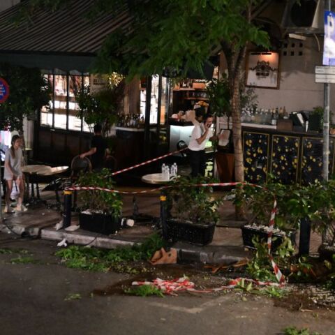 Κολωνάκι: Τα απανωτά λάθη του 35χρονου παρκαδόρου με το τζιπ που προκάλεσαν το ατύχημα