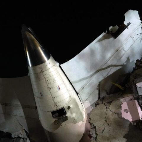 Νέα στοιχεία για την Air India: Ο πιλότος έπασχε από κατάθλιψη - Εξετάζεται αν κατέρριψε σκόπιμα το αεροπλάνο