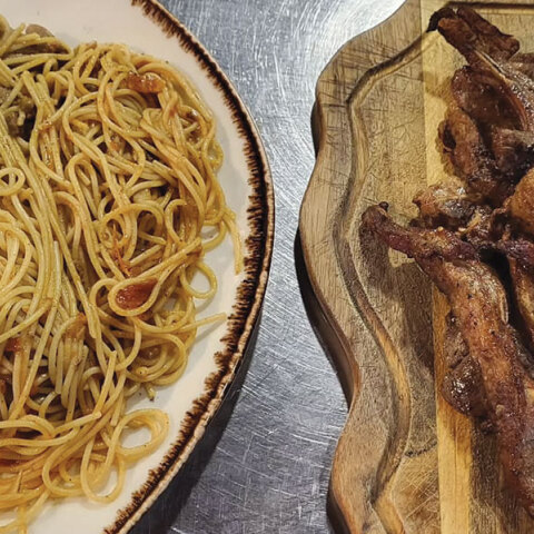 Platanos Tavern Apeiranthos 