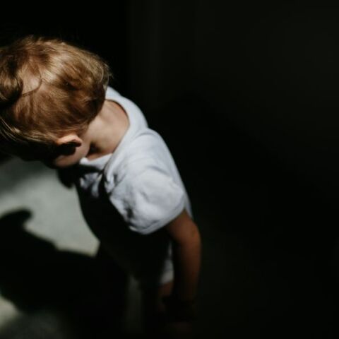 Πρέβεζα: Κοριτσάκι μόλις δύο ετών περιφερόταν μόνο του στο δρόμο 