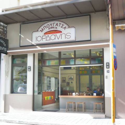 Μπουγάτσα Ιορδάνης: Η πιο φημισμένη μπουγάτσα της Ελλάδας βρίσκεται στην Κρήτη