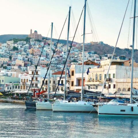 Η Σύρος συγκαταλέγεται στους ονειρικούς προορισμούς του κόσμου για το 2025