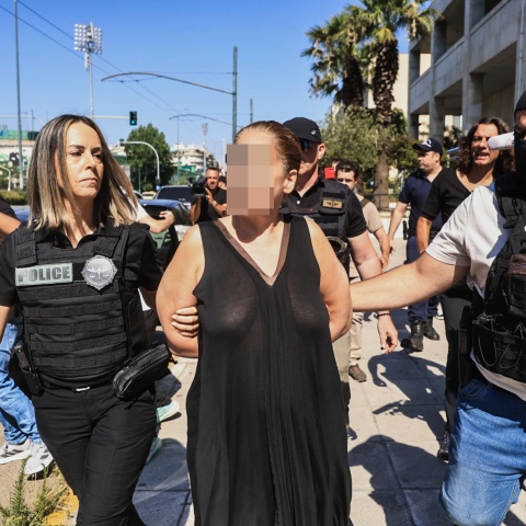 Η πρώην σύζυγος του καθηγητή κατηγορείται για τη δολοφονία του