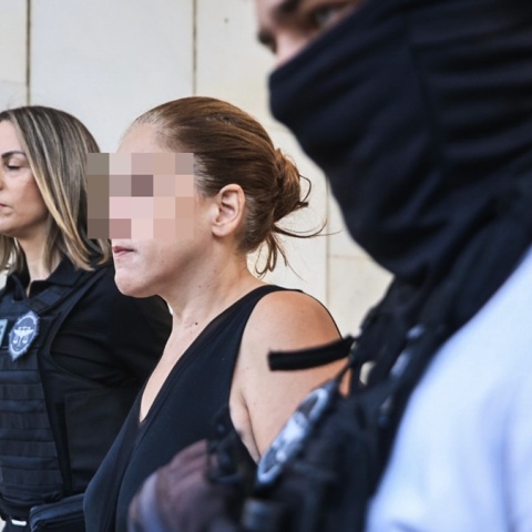 Η πρώην σύζυγος του καθηγητή κατηγορείται για τη δολοφονία του