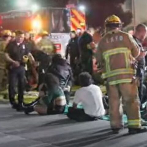 Λος Άντζελες: Όχημα έπεσε σε πλήθος - Τουλάχιστον 20 τραυματίες, πέντε σε κρίσιμη κατάσταση - Δεν έχουν γίνει γνωστά τα αίτια.