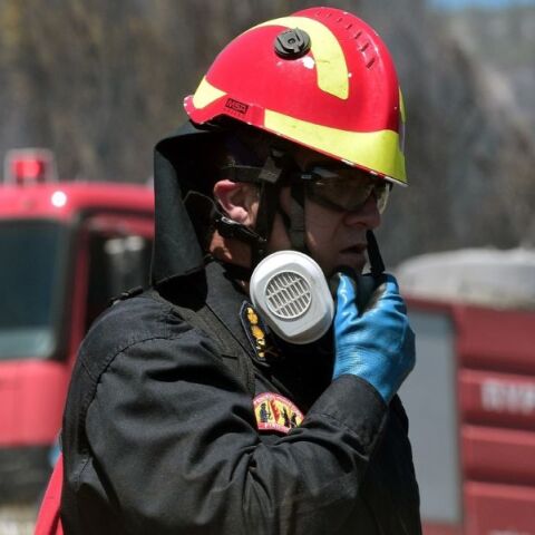 Θεσσαλονίκη: Φωτιά στο πρώην στρατόπεδο Ζιάκα - Καίει ξερά χόρτα και σκουπίδια - Δεν απειλεί κατοικημένες περιοχές, σε επαγρύπνηση η Πολιτική Προστασία