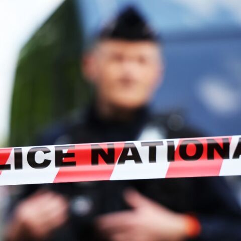 Γαλλία: Μασκοφόροι επιτέθηκαν με μολότοφ και ρόπαλα σε αυτοκίνητα και αστυνομία στη Λιμόζ - 9 αστυνομικοί τραυματίστηκαν - Φόβοι για πόλεμο συμμοριών.