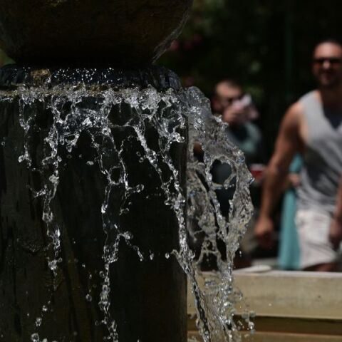 Σε επιφυλακή Πολιτική Προστασία, υπουργεία και ΕΜΥ για τον καύσωνα - Συστάσεις στους πολίτες και οδηγίες αυτοπροστασίας για τις ευπαθείς ομάδες.