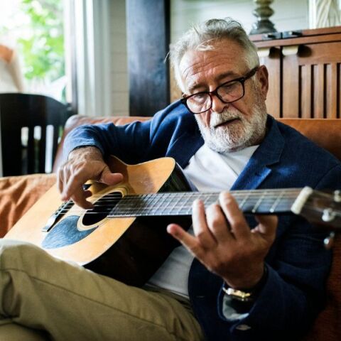 Μελέτη: Η εκμάθηση μουσικού οργάνου ενισχύει τη διαύγεια σε μεγαλύτερη ηλικία - Βοηθά στην καλύτερη κατανόηση του λόγου και στη διατήρηση ενός «νεανικού» μυαλού