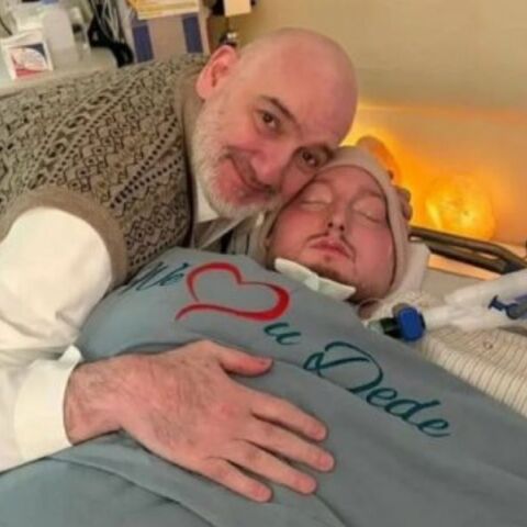 Σαουδική Αραβία: Πέθανε σε ηλικία 36 ετών ο πρίγκιπας Αλ-Ουαλίντ, που βρισκόταν σε κώμα από το 2005 μετά από τροχαίο στο Λονδίνο.