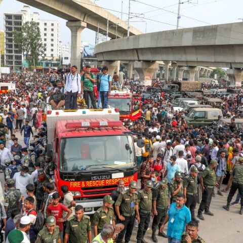 Μπανγκλαντές: Αεροσκάφος της Πολεμικής Αεροπορίας συνετρίβη σε σχολείο στην Ντάκα - 19 νεκροί, 164 τραυματίες - Ο πιλότος μεταξύ των θυμάτων.