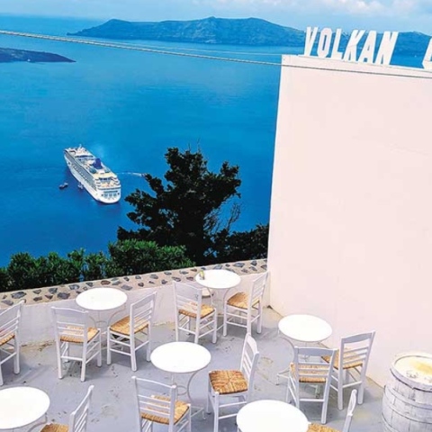 Τα ωραιότερα θερινά των νησιών: Η μεγάλη οθόνη με θέα Αιγαίο