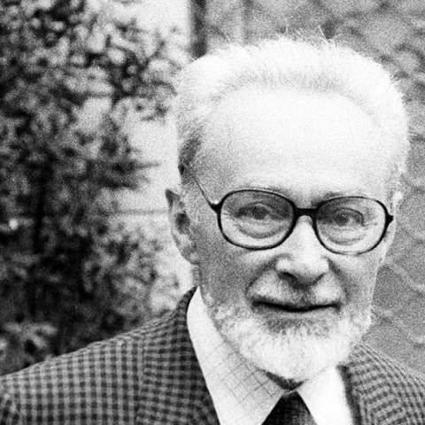 «Η ανακωχή» του Πρίμο Λέβι: Ο επιζήσας του Άουσβιτς βαδίζει πάνω στα ερείπια της Ευρώπης