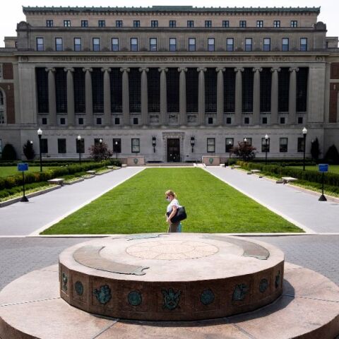 Πανεπιστήμιο Κολούμπια: Θα πληρώσει 220 εκατ. δολάρια στην κυβέρνηση Τραμπ ώστε να αποκατασταθεί η χρηματοδότηση - Είχε κατηγορηθεί για ανοχή στον αντισημιτισμό