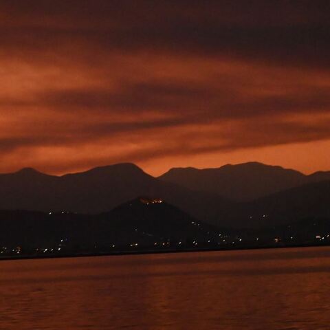 Διάσπαρτες εστίες στον Φενεό - Πάνω από 11.000 στρέμματα δάσους κάηκαν