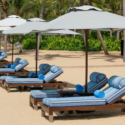 Η μάχη της ξαπλώστρας έχει τους δικούς της νόμους 