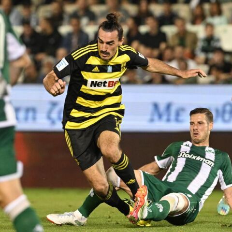 Ο Λάζαρος Χριστοδουλόπουλος ανακοίνωσε πως κρεμάει τα ποδοσφαιρικά του παπούτσια σε ηλικία 38 ετών - Η συγκινητική ανάρτησή του.