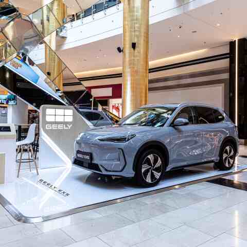 geely_ex5_-_golden_hall_1