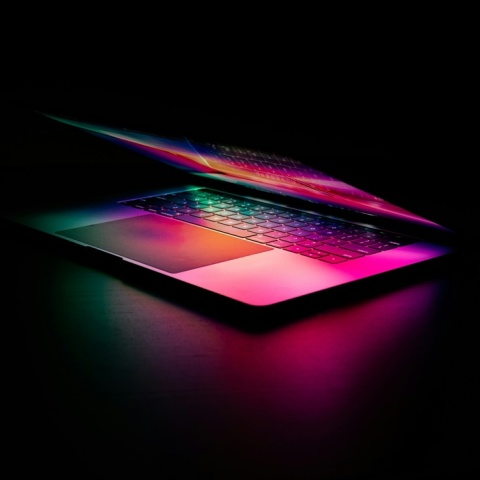 Λάπτοπ μισοκλειστό