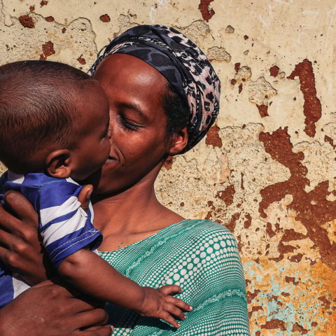 Andrea Torrei: Μια φωτογραφική ματιά στην κοινωνία, τη δύναμη της ανθρωπότητας και την ποίηση του δρόμου