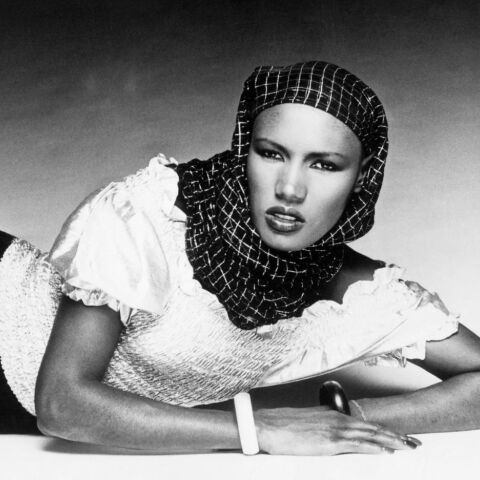 Η ιστορία της Γκρέις Τζόουνς: Ένα τοτέμ της μόδας και της μουσικής έρχεται στην Ελλάδα