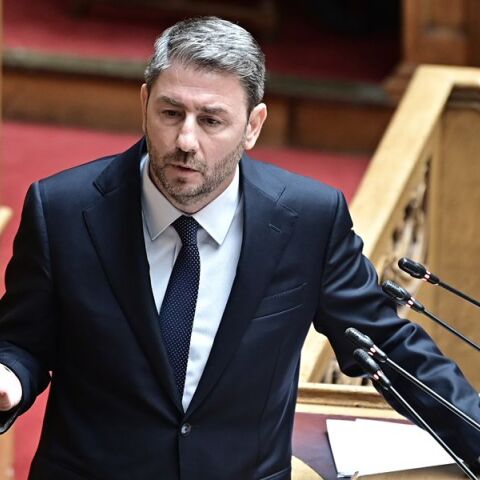 Ανδρουλάκης: Εσείς φοράτε τη φανέλα της διαφθοράς και της αναξιοπρέπειας, κι εμείς, τη φανέλα της διαφάνειας και της αλήθειας