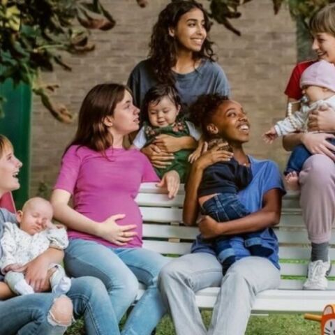 Νεαρές Μητέρες: Ωδή στη μητρότητα από τους Νταρντέν