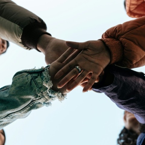 Πέρα από τα στερεότυπα, μαζί - Μια νέα αφήγηση του The Asian American Foundation