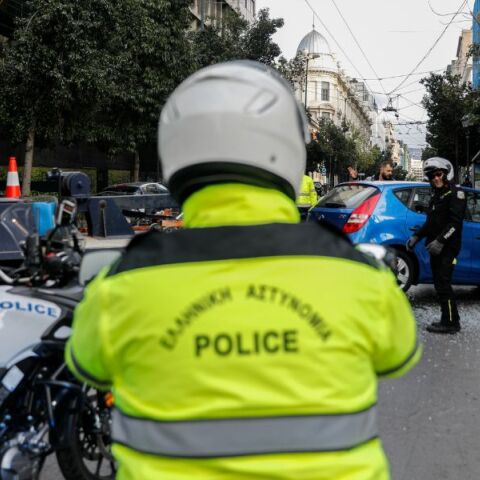 ΕΛΑΣ: Έντεκα νεκροί, 703 τραυματίες και πάνω από 30.000 παραβάσεις σε τροχαία στην Αττική τον Ιούλιο - Κράνος, ταχύτητα, αλκοόλ και κινητό ανάμεσα στα αίτια