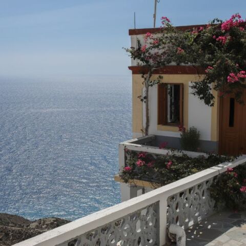 Η La Repubblica αποθεώνει τη γαστρονομία και την αυθεντικότητα της Καρπάθου, αναδεικνύοντας το νησί ως γέφυρα Ελλάδας - Ιταλίας.