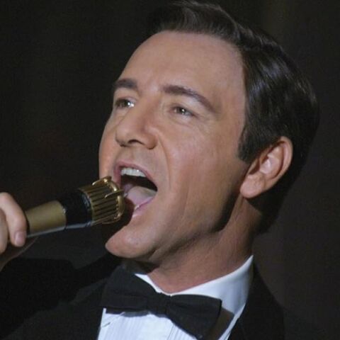 Ο Κέβιν Σπέισι δίνει συναυλία στη Λεμεσό με τραγούδια και αφηγήσεις από την καριέρα του - Μία βραδιά θεάτρου, τζαζ και αναμνήσεων.