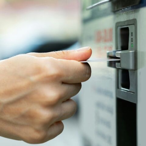 Δωρεάν αναλήψεις μετρητών από όλα τα ΑΤΜ των ελληνικών τραπεζών από τη Δευτέρα 11 Αυγούστου - Θέσπιση εθνικού πλαφόν για τρίτους παρόχους