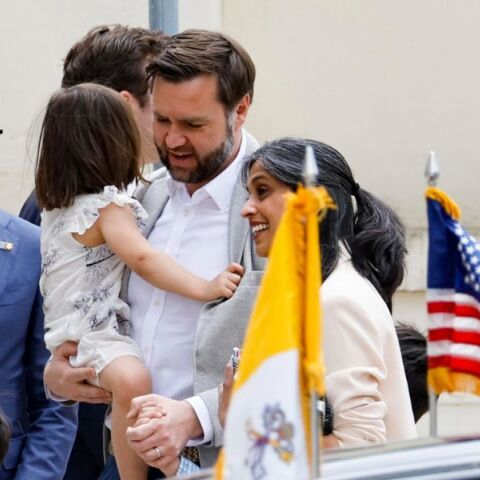 ΗΠΑ: Ο Τζέι Ντι Βανς φέρεται να εξασφάλισε αλλαγή στη ροή λίμνης για να διευκολυνθεί οικογενειακή βόλτα με καγιάκ - Εν μέσω περικοπών σε δημόσιες υπηρεσίες